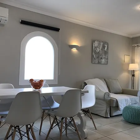 Neapolis 2 Apartamento *